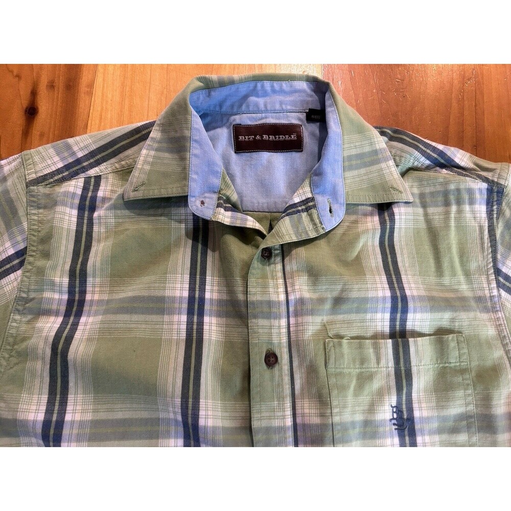 Bit & Bridle Men’s Button Down Shirt. Medium. Short Sleeve. Cotton. Plaid